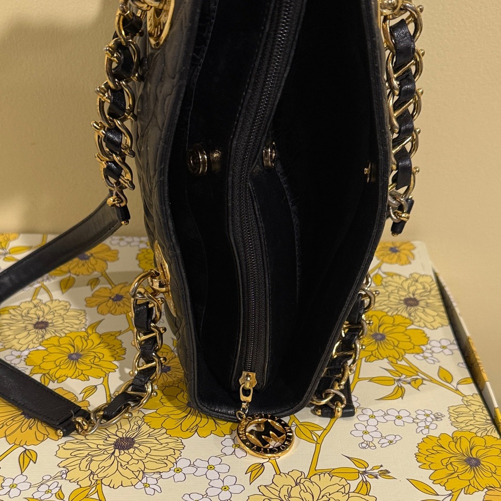 MetroCity Shoulder bag MetroCity women’s tote bags MetroCity Quilted Handbags - Picture 7 of 16